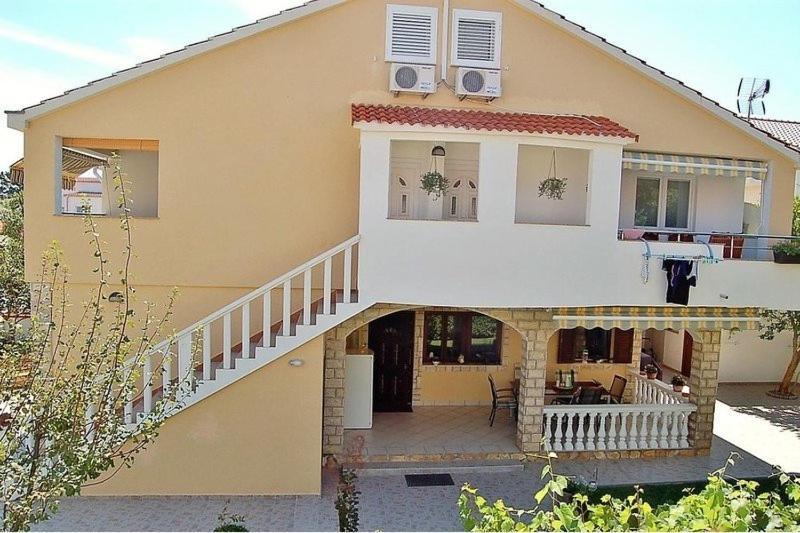 Apartment In Privlaka With Terrace, Air Conditioning, Wi-Fi, Washing Machine Exterior foto